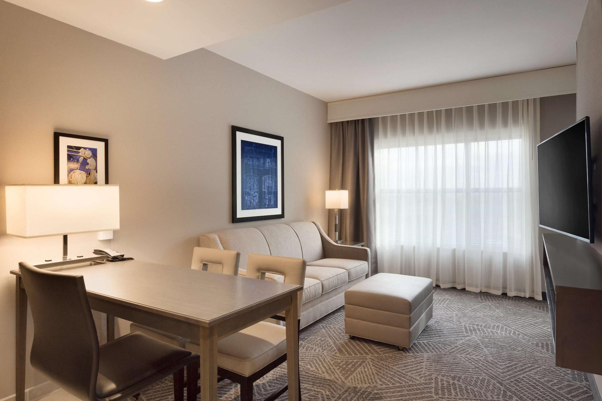 Embassy Suites By Hilton Kansas City Olathe Exterior foto