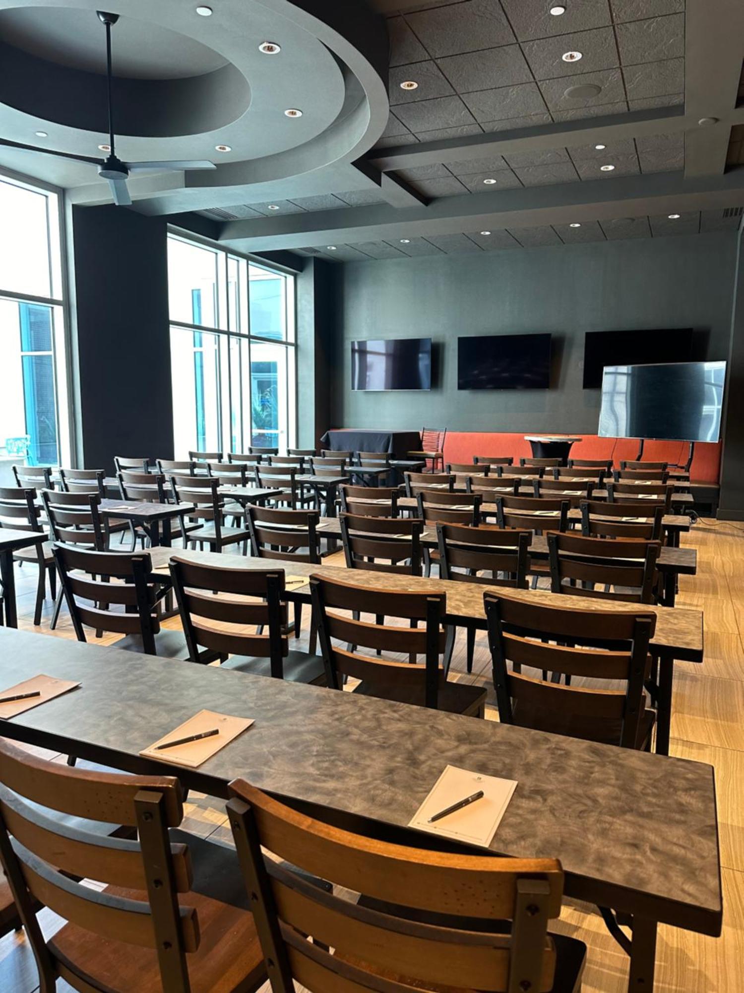 Embassy Suites By Hilton Kansas City Olathe Exterior foto
